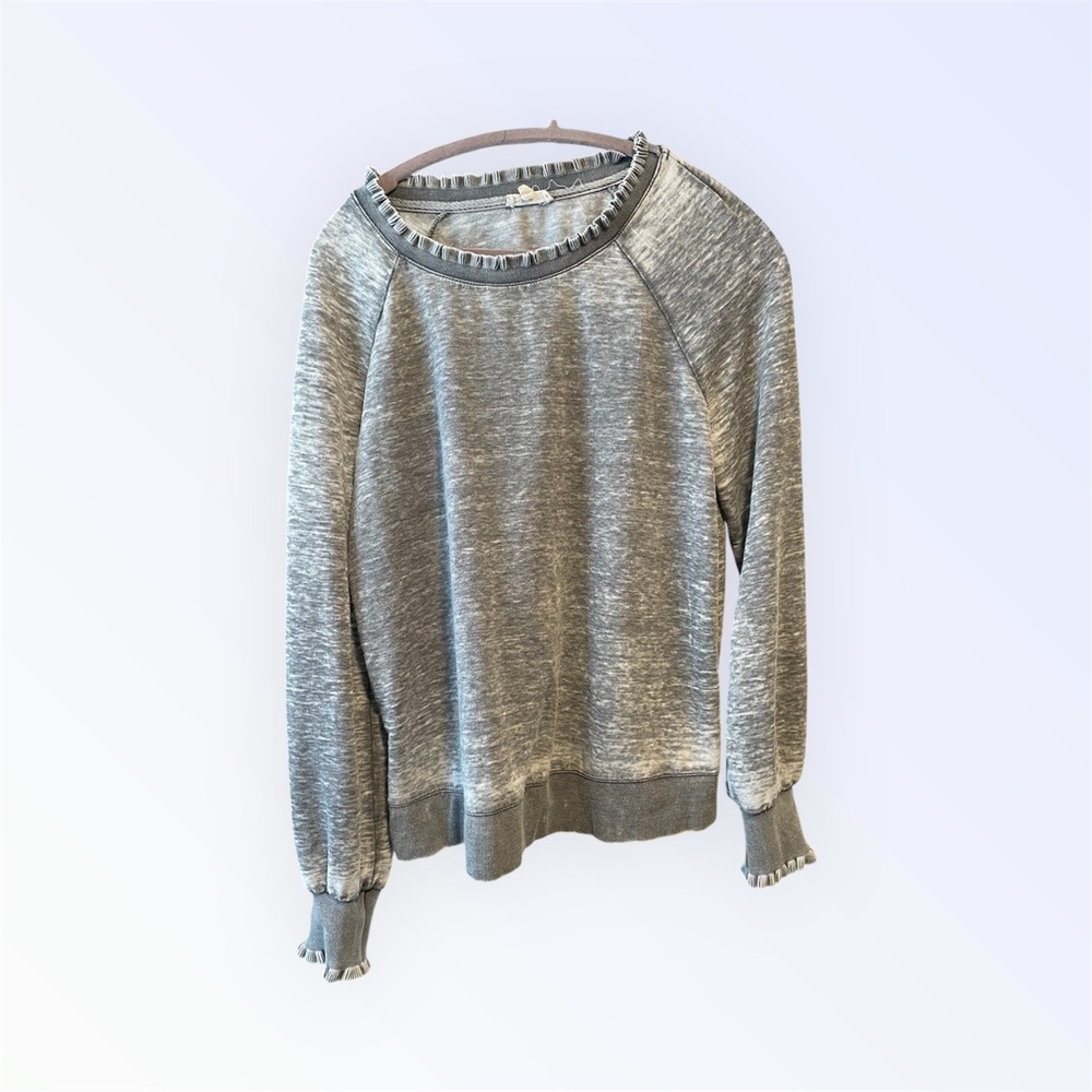 Jane and Delancey Heathered Gray Long Sleeve Tee